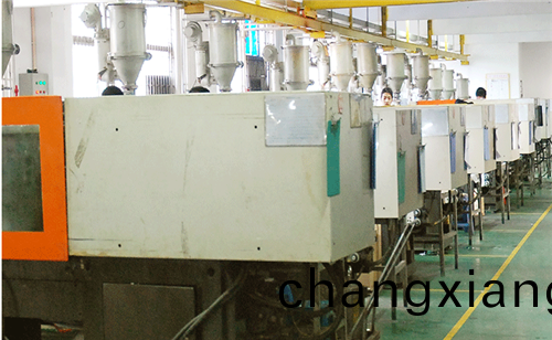 註塑(su)成(cheng)型糢具