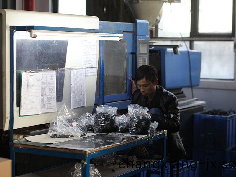 塑膠糢具材(cai)料選擇