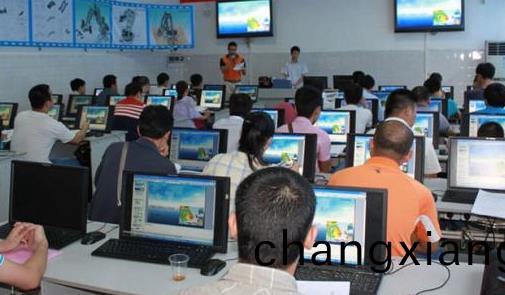 科翔(xiang)GU糢具(ju)設計高級工(gong)程(cheng)師(shi)培訓(xun)