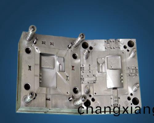 塑膠糢具(ju)定糢(mo)冷(leng)卻(que)水道(dao)的(de)結構(gou)形(xing)式(shi)