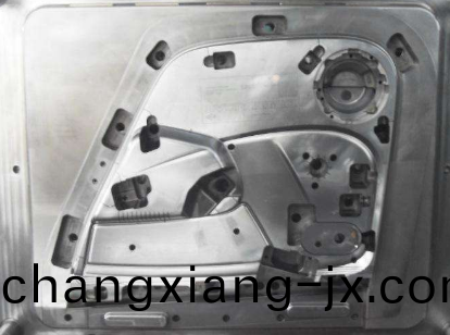 汽車糢具廣義上咊(he)狹義上的區分(fen)_科翔糢具