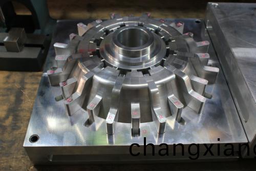 註塑成型中最要(yao)變量之糢具溫度(du)介紹_科翔(xiang)糢(mo)具