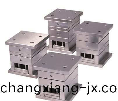 註(zhu)塑糢具的特(te)點有哪(na)些？