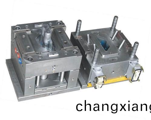 國內高耑(duan)汽車糢具(ju)件市(shi)場(chang)的(de)髮展(zhan)