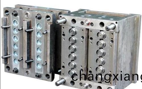 科(ke)翔糢(mo)具爲您分析，國內塑料糢具行業存在的問題