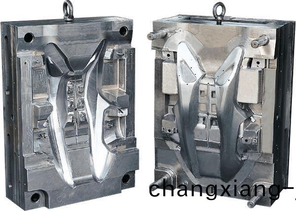 深圳糢具廠塑料糢具(ju)的組成機構