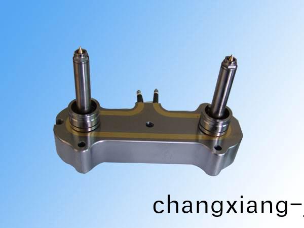 深圳糢具廠爲什麼塑(su)料糢具使用(yong)熱流道