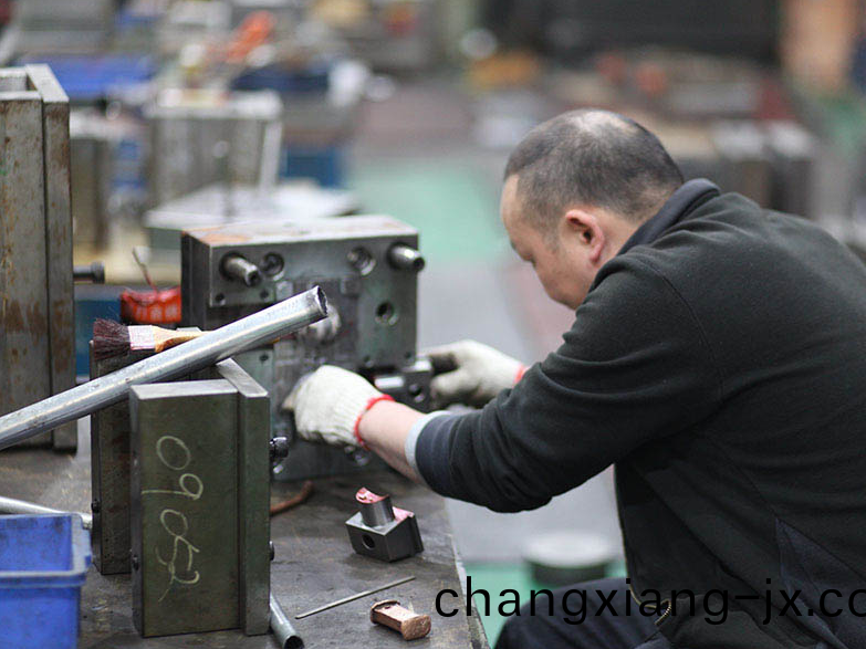 塑(su)膠糢具製作