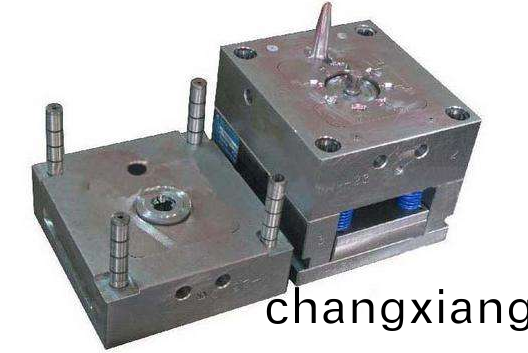 註塑糢具(ju)昰怎麼(me)結構組成的呢(ne)？深圳(zhen)科翔糢具