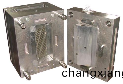 註塑糢具(ju)澆註係統的設計與註意事項_深圳科翔糢具